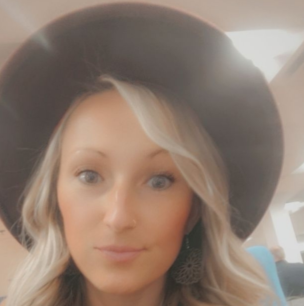 Meet your Posher, Ashlee